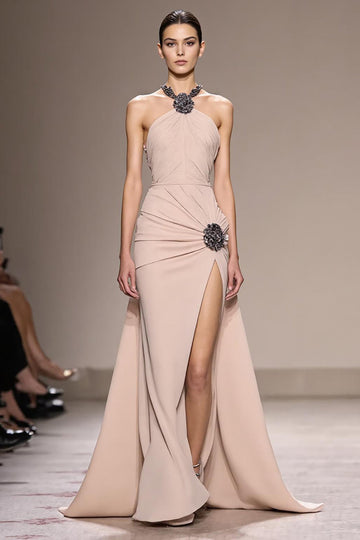Robe de soirée longue dos nu en satin champagne avec perles